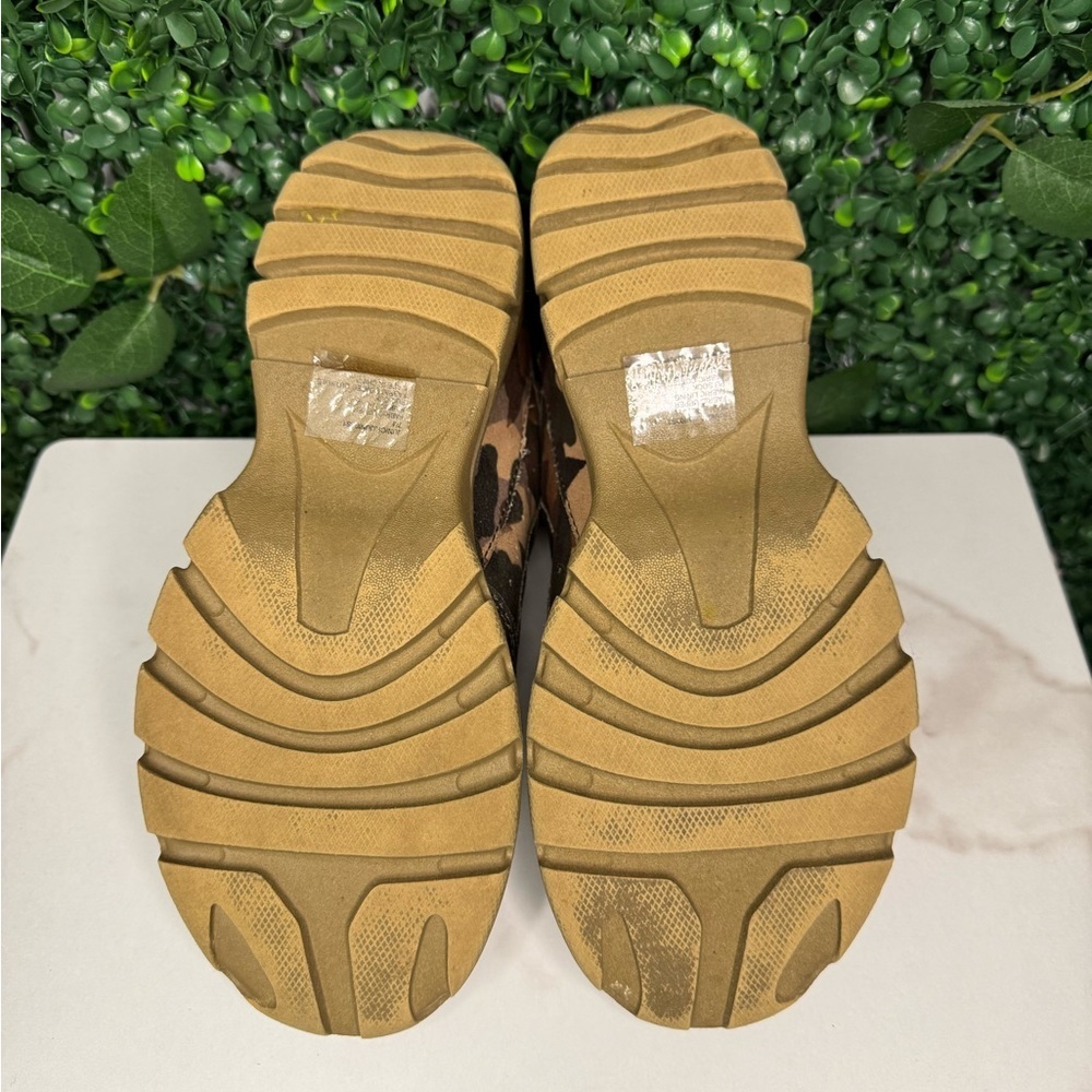 Steve Madden Camouflage Sneakers with Orange Accent - Picture 7 of 11